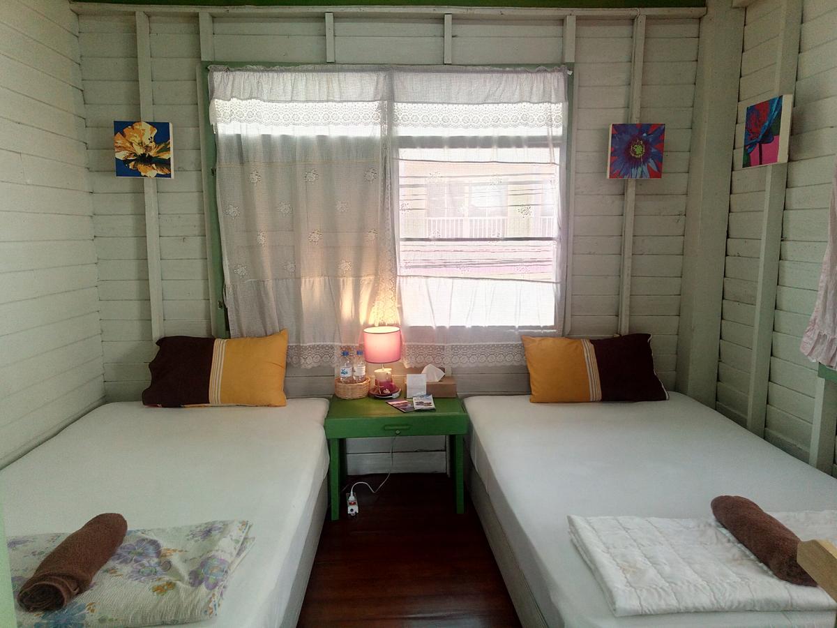Baan Klang Soi Hotel Prachuap Khiri Khan Exterior photo